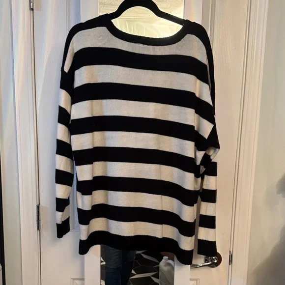 Black Sweater with Gingerbread Design Holiday Christmas - Picture 3 of 3